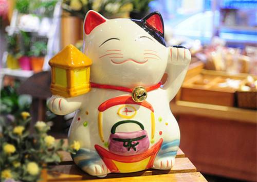 長沙店面裝修中招財貓的作用！