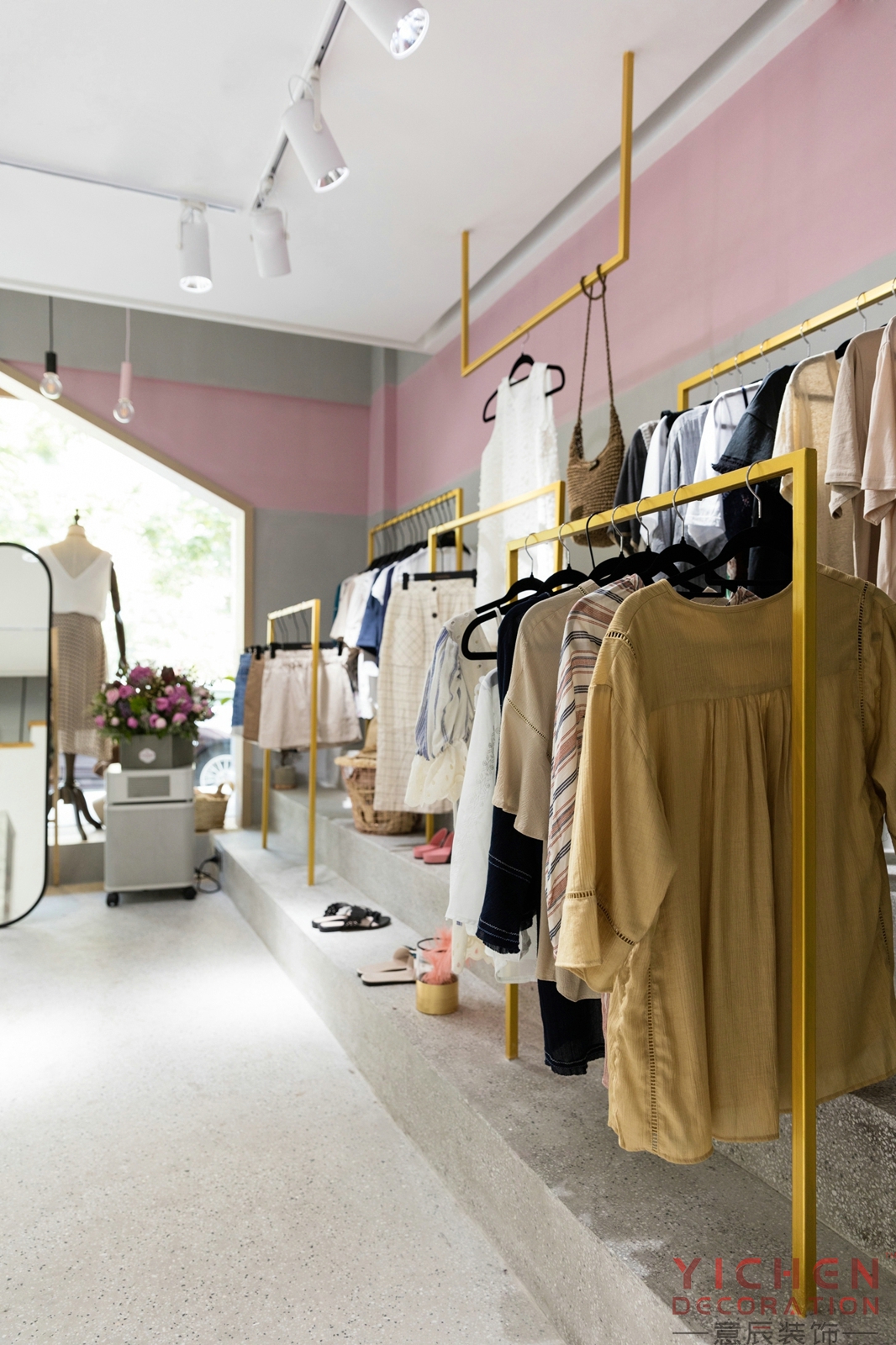 簡約服裝店室內裝修效果圖