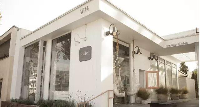 長沙美甲店裝修風格：白色北歐風格