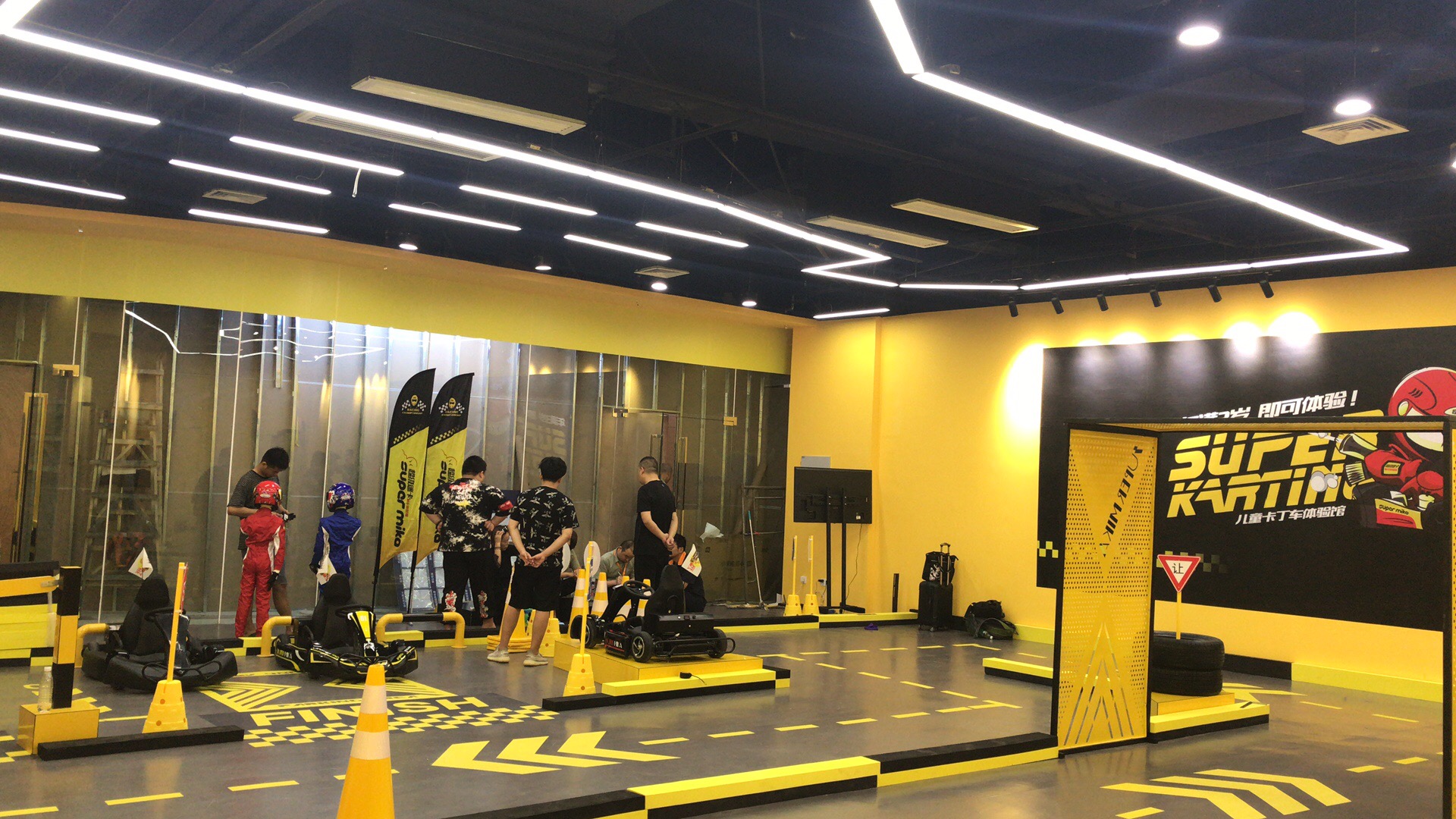 超級米卡賽車體驗館驗收圖2