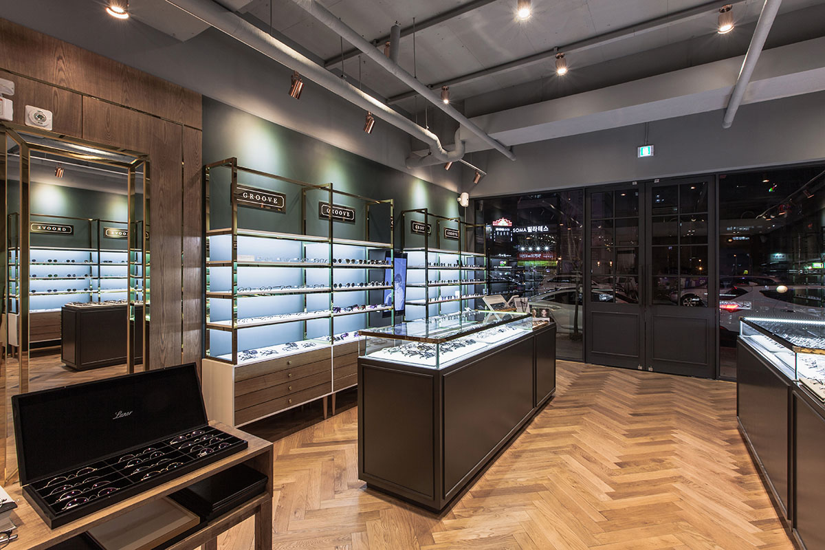 高檔GROOVE品牌眼鏡店過道裝修設計