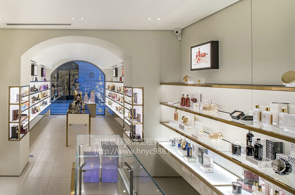 長沙化妝品店裝修燈光如何布局，突顯特色？