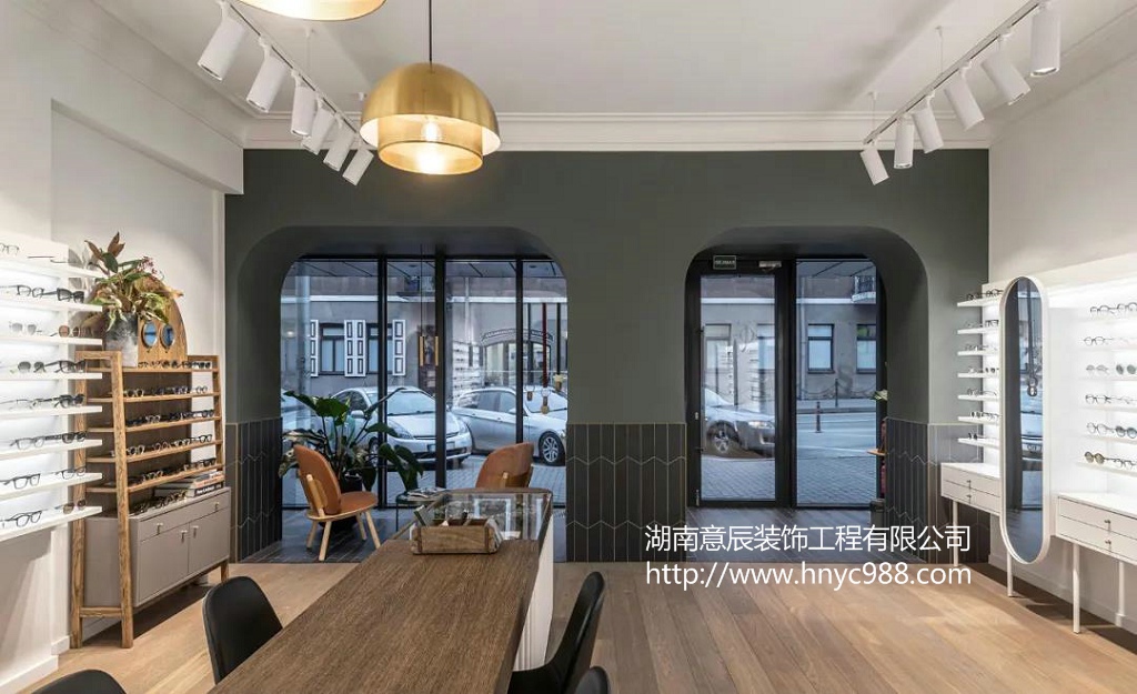 長沙眼鏡店如何裝修設計展現店鋪魅力？