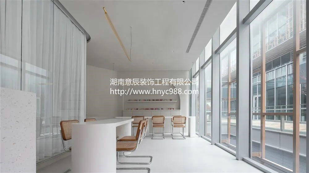 長沙美甲店如何裝修設計好看又讓人心動？