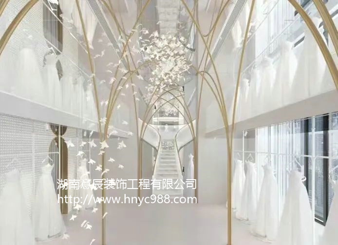 輕奢風服裝店裝修